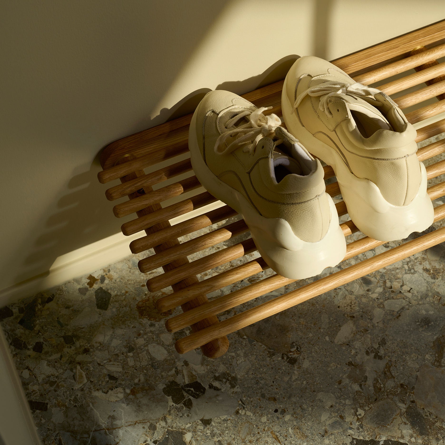 Wood II skohylde olieret L72 cm